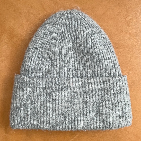 Zara Accessories - ZARA WOOL ALPACA WINTER HAT
